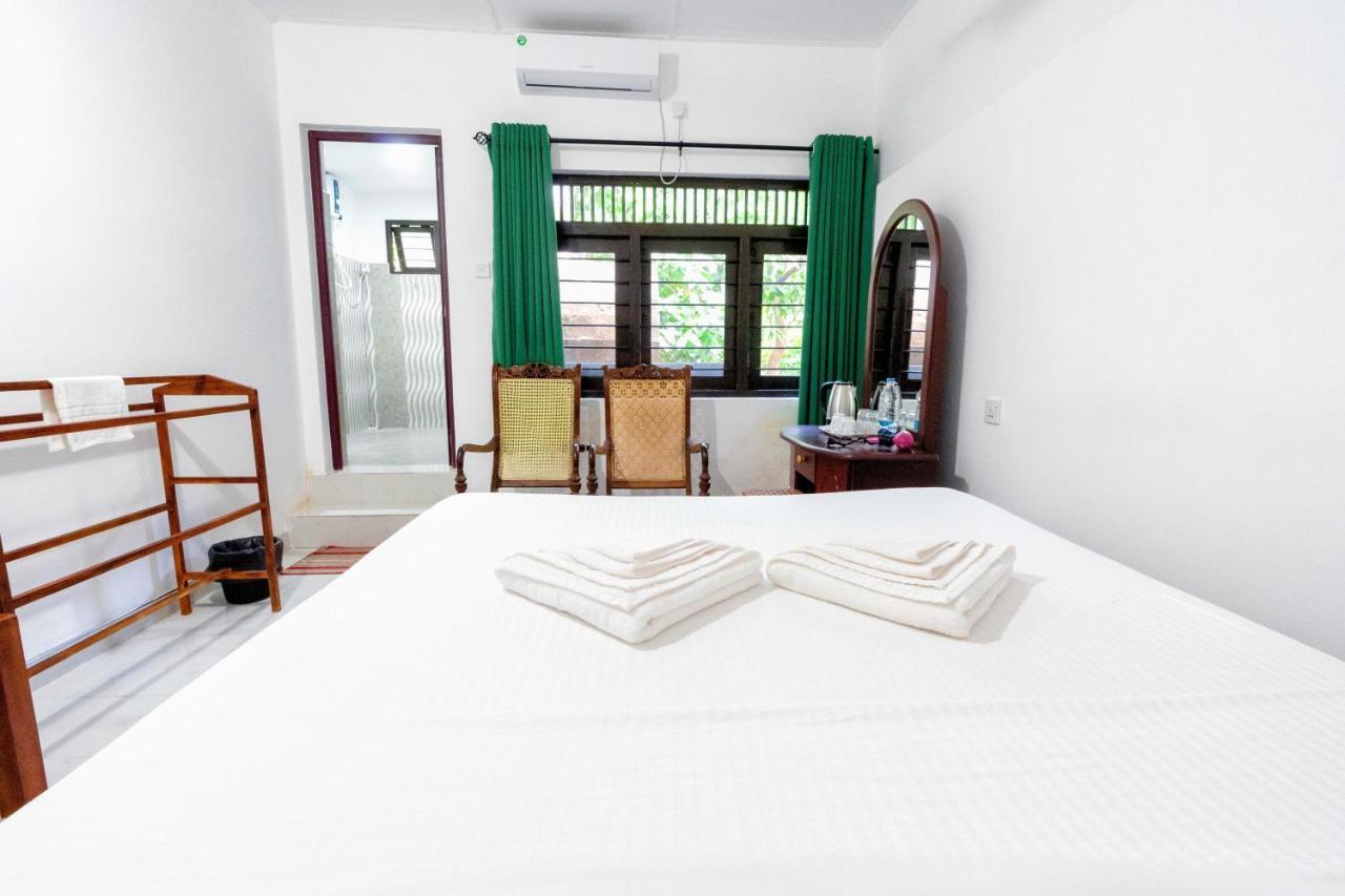 Water Front Home Stay And Resort Anuradhapura Kültér fotó
