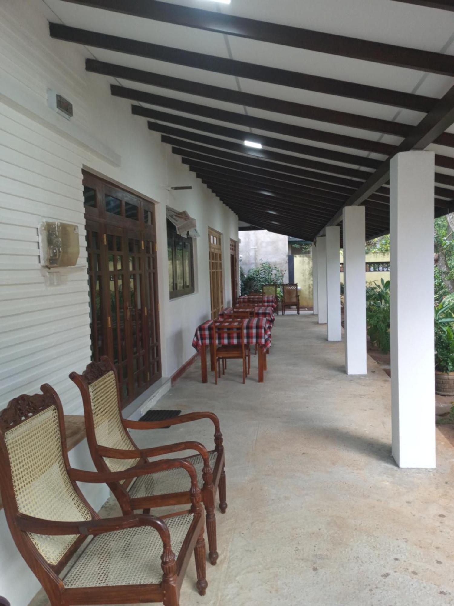 Water Front Home Stay And Resort Anuradhapura Kültér fotó