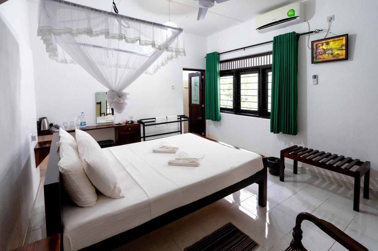 Water Front Home Stay And Resort Anuradhapura Kültér fotó